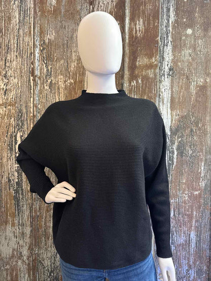 Sioni Size Large Black Sweater