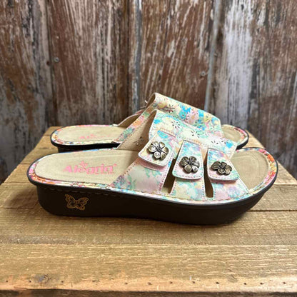 Allegra K 7 Multi Color Pastels Sandals