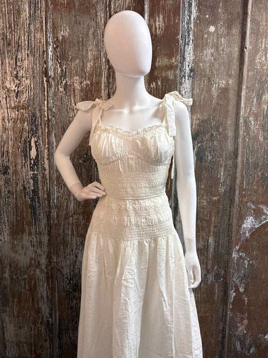 Moon River Size Medium Cream Dress