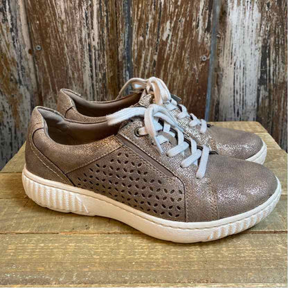 Clark's 6 Brown Sneakers