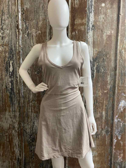 Beyond Yoga Size Extra Extra Large Tan Dress