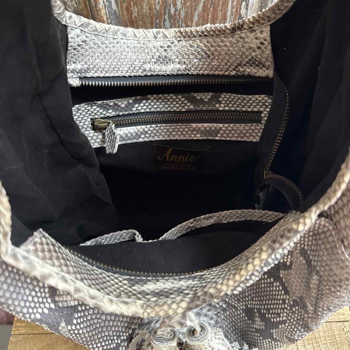 Annie Purse