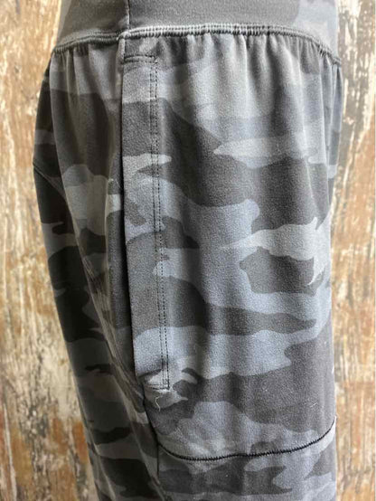 Athleta Size Small (4/6) Gray Camo Pants