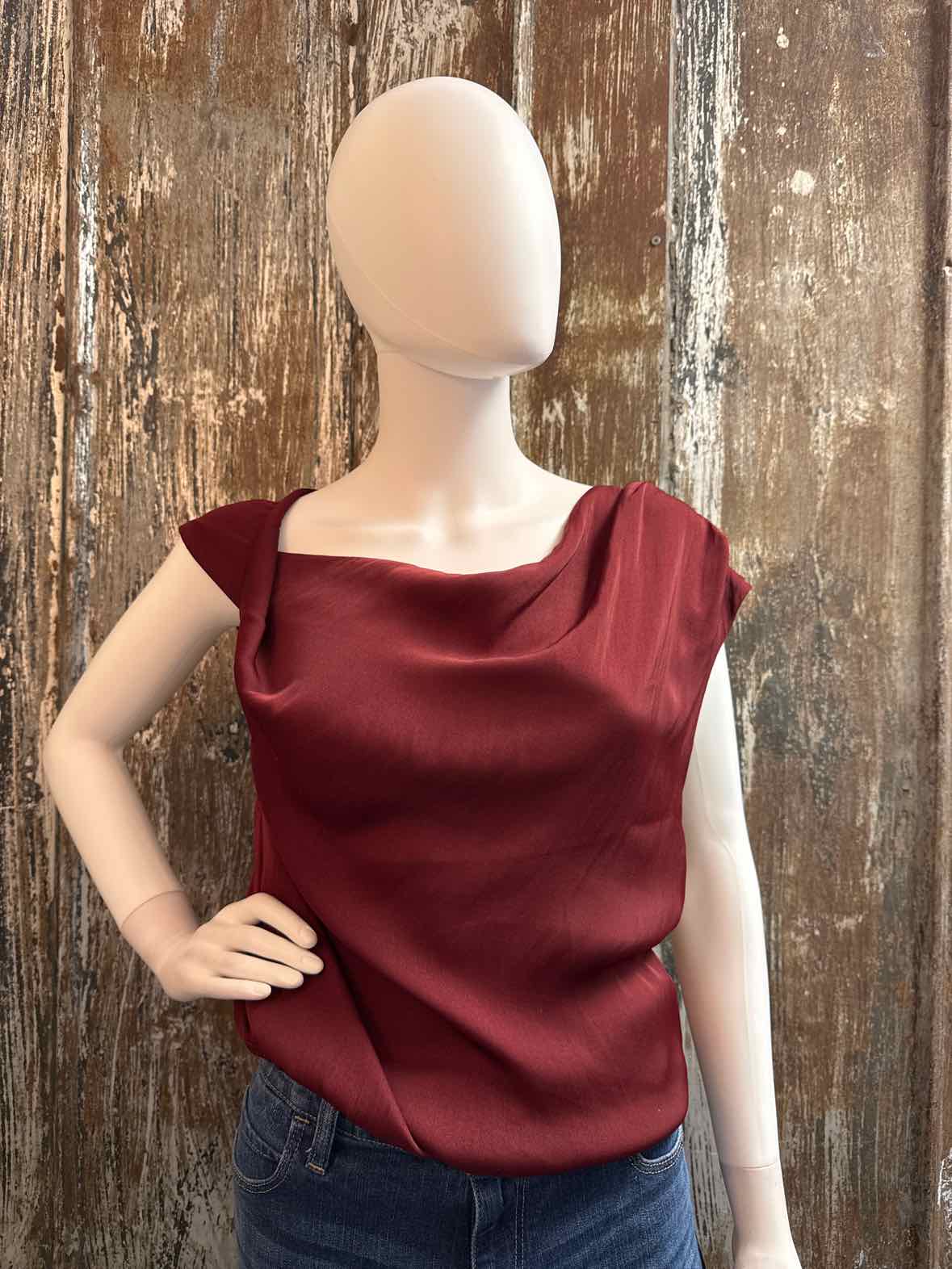 Modern Citizen Size Large Burgundy tops